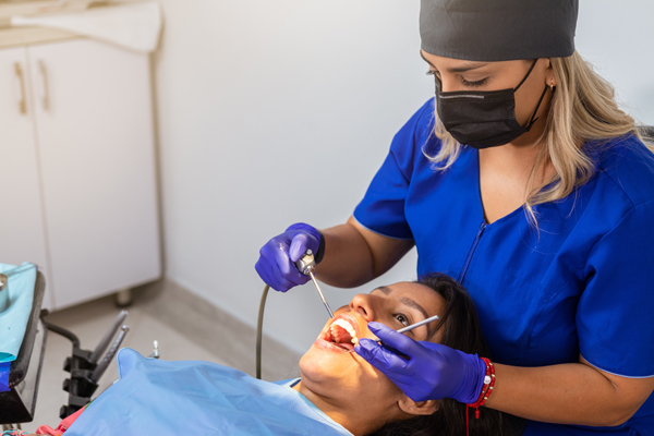 When Would I Need To Contact An Emergency Dentist?